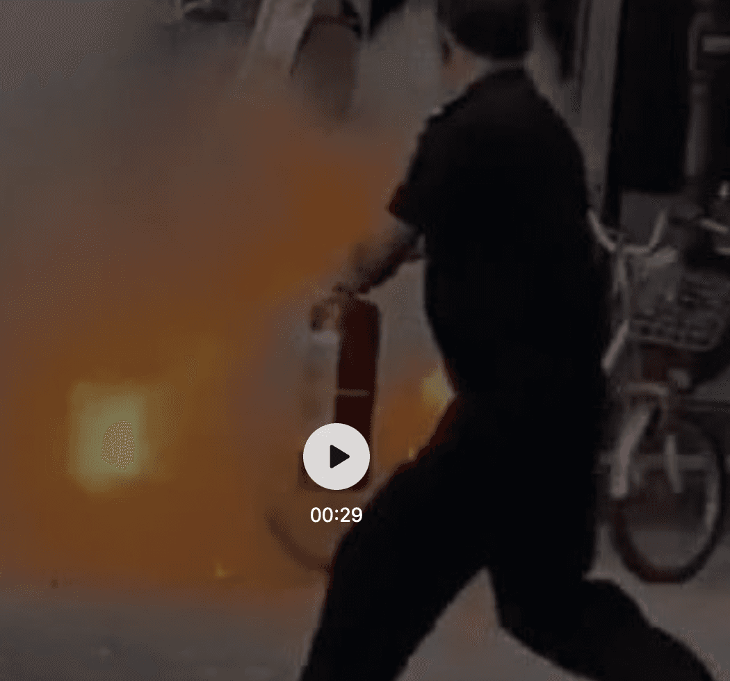 人民保安为人民，危急关头显身手